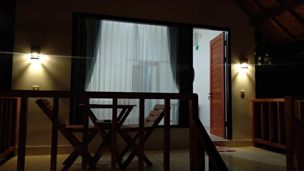 Vina Bungalow Toyapakeh Ngoại thất bức ảnh